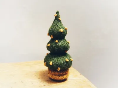 CHRISTMAS TREE