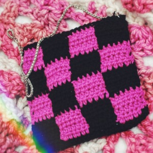 CHECKERED CROCHET TOTE BAG ($4.75 SHIPPING) PINK + - Depop