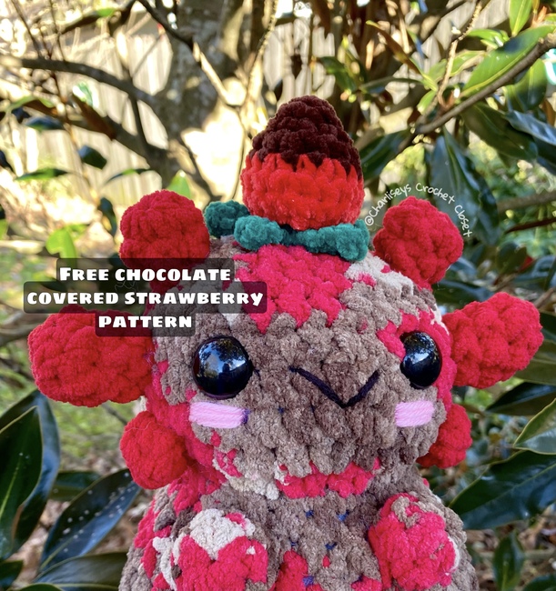 Strawberry Can CoozieCozy: Crochet pattern | Ribblr