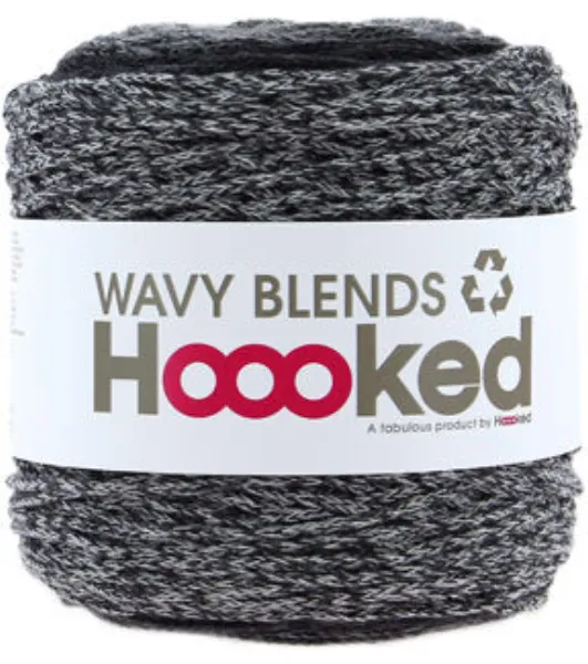 Wavy Blends is a gradient cake yarn to combine in your crochet or