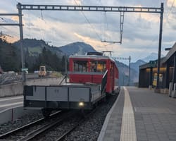 리기 섬에서의 꿈의 직업: 리기 철도(Rigi Bahnen AG)에서 정비사 겸 기관사가 되어 보세요!