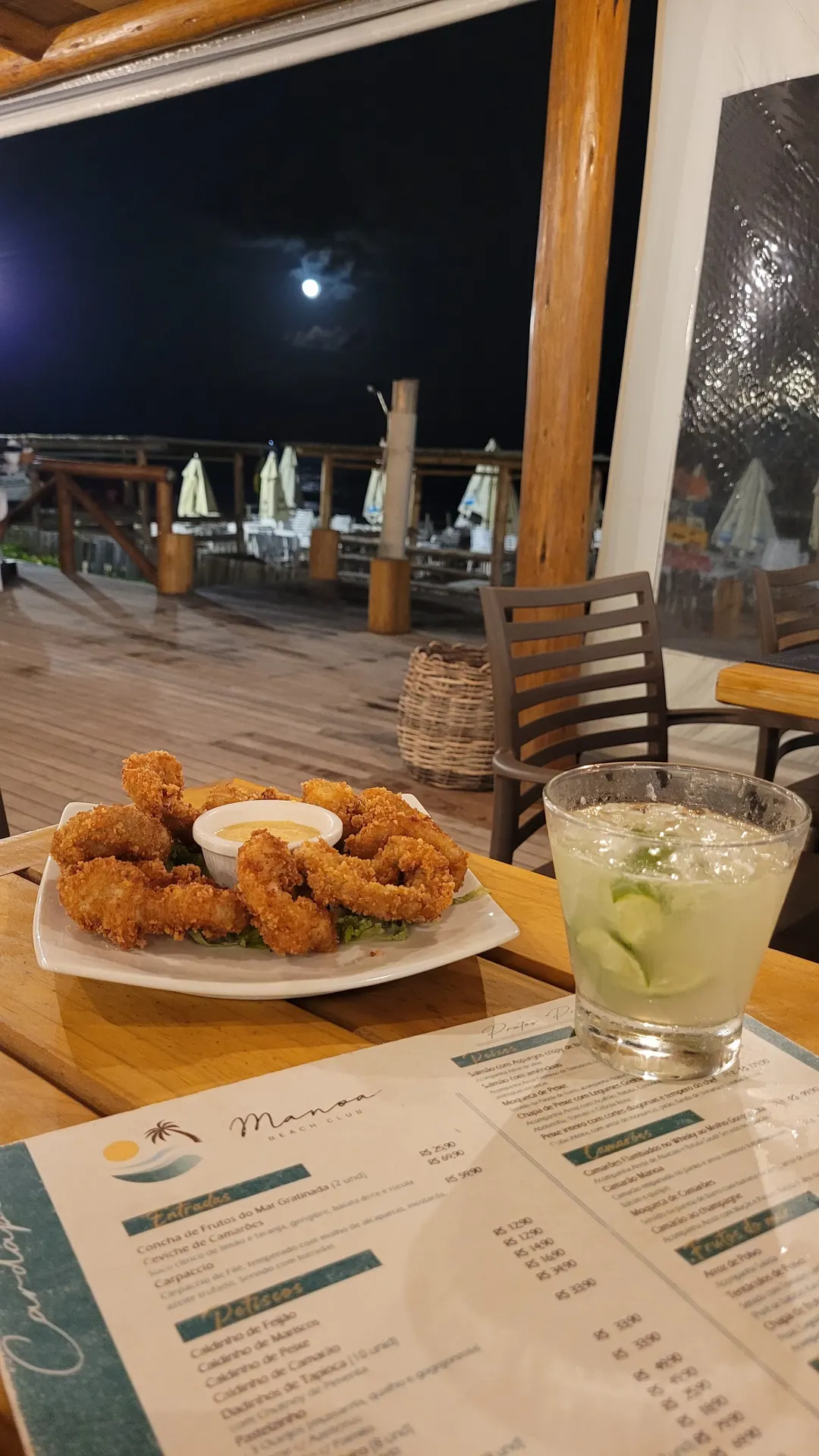 Manoa Beach Club 