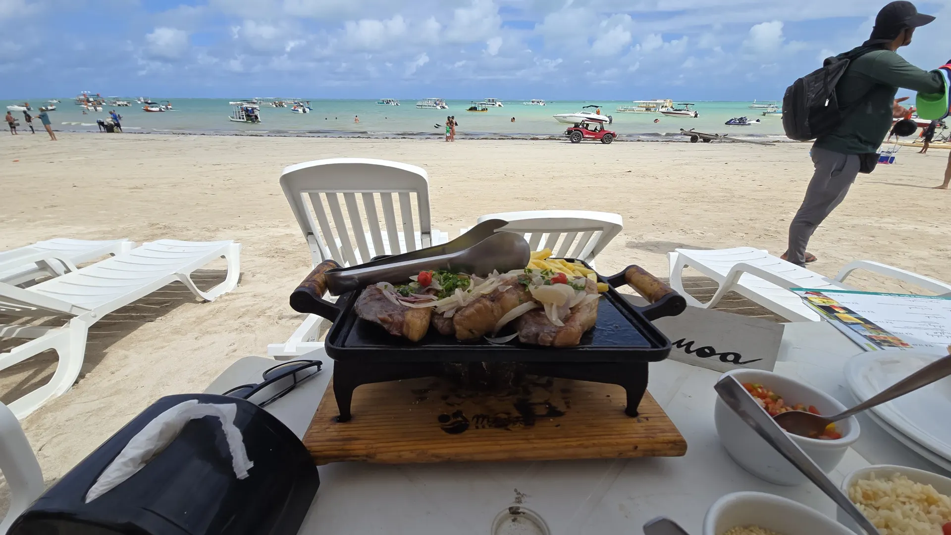 Manoa Beach Club 
