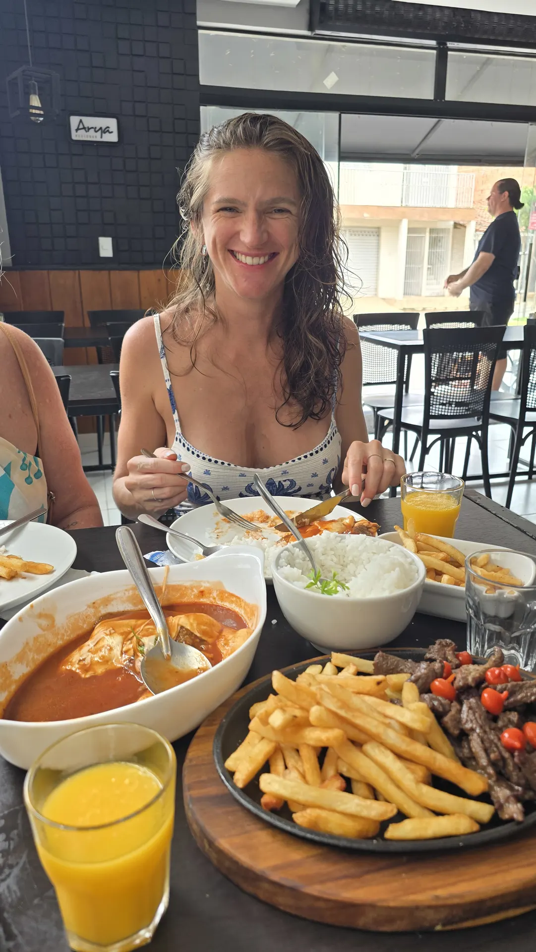 Arya Restobar