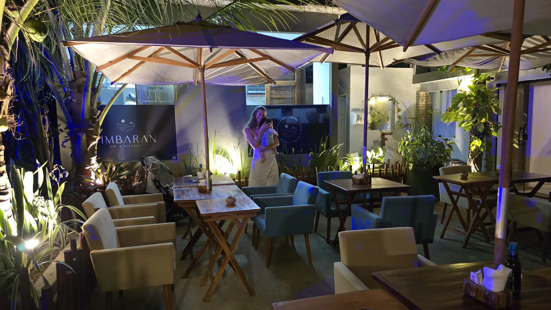 Restaurante Jimbaran: Bistro na Praia de Antunes