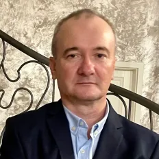 Dr. Julien Ionel Corcan — consultație medicală online pe Ringdoc