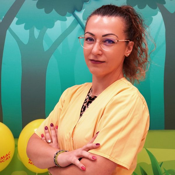 Dr. Mădălina Lascu