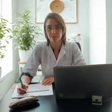 Dr. Daniela Damian — online medical consultation on Ringdoc