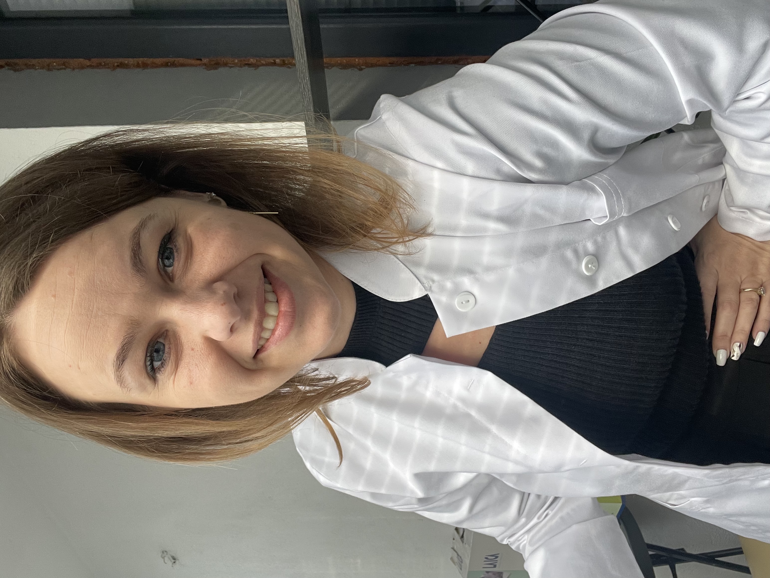 Dr. Oana Cristina Popa Dr. Oana Cristina Popa