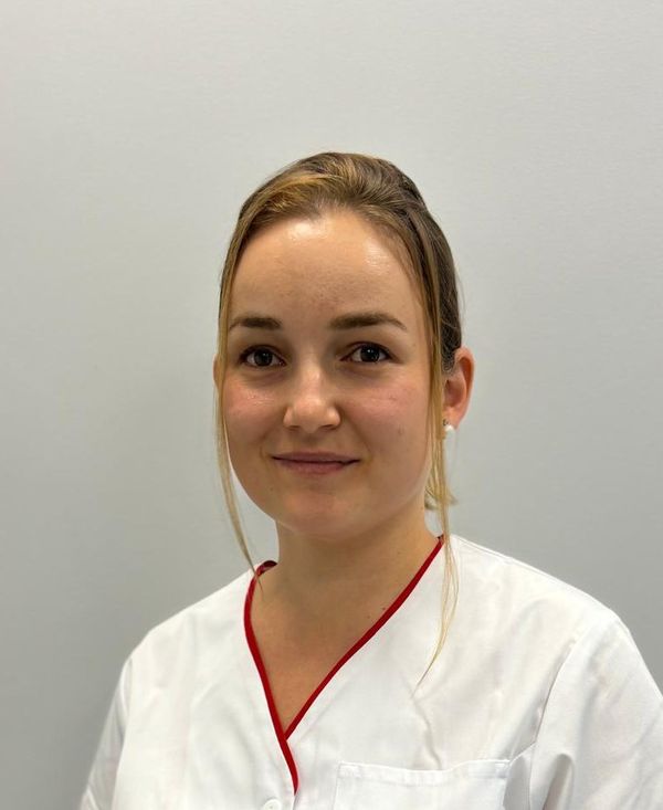 Dr. Alexandra Bufnea