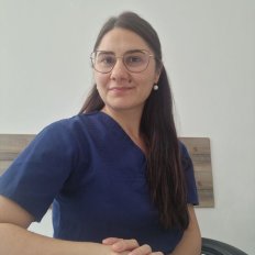 Dr. Elena Madalina Gavril — online medical consultation on Ringdoc