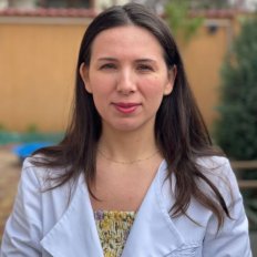 Dr. Elena Adriana Petre Dr. Elena Adriana Petre — consultație medicală online pe Ringdoc