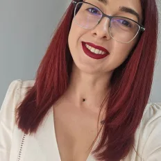 Dr. Laura Minodora Abagiu — consultație medicală online pe Ringdoc