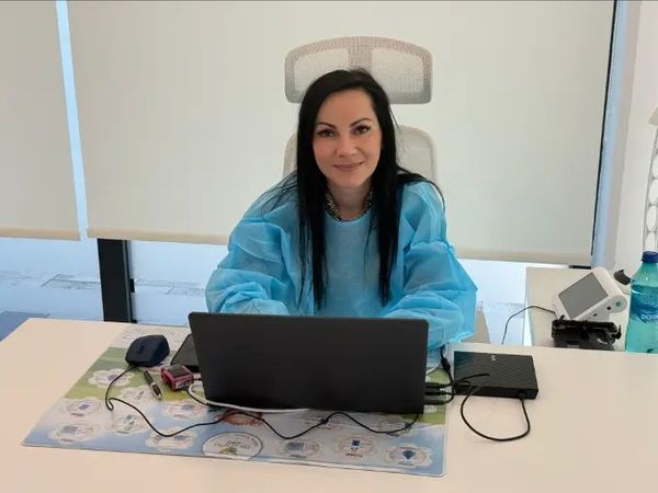 Dr. Adina Raluca Ban