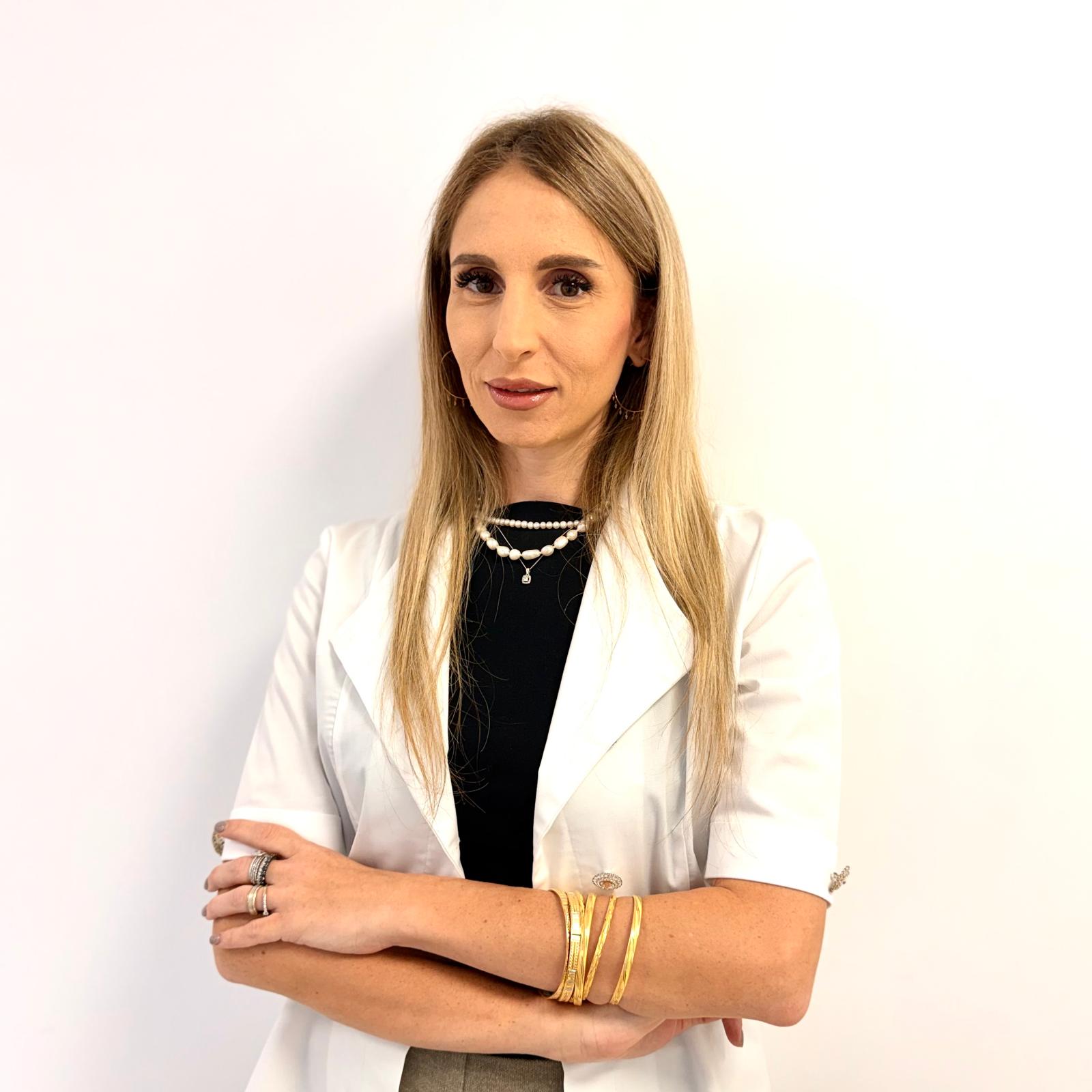 Dr. Aida Teodorescu Dr. Aida Teodorescu