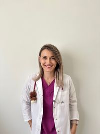 Dr. Adina Damian, Pediatrics — online medical consultation on Ringdoc