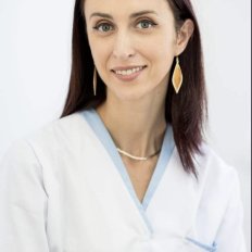 Dr. Andra Cristina Cristea Dr. Andra Cristina Cristea — consultație medicală online pe Ringdoc
