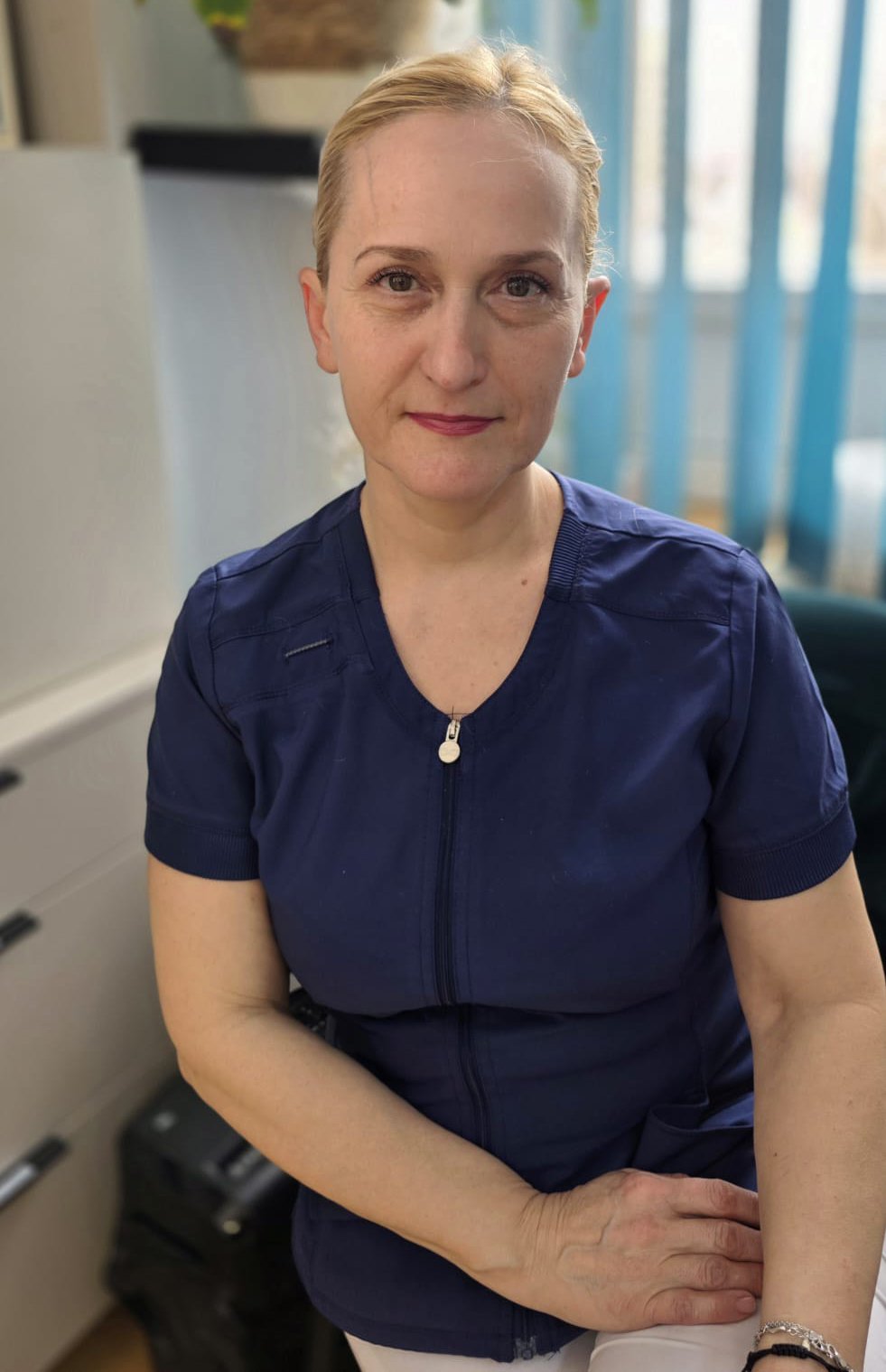 Dr. Crina Oana Manolescu