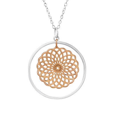 Silver Pattern Circle Necklace