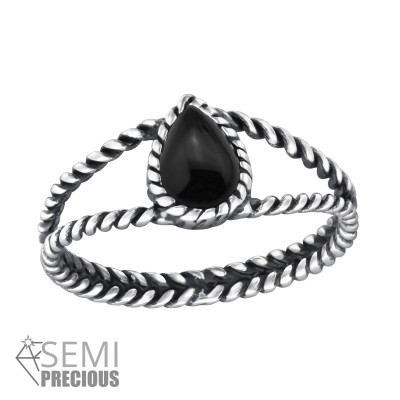 Silver Twisted Band Ring with Black Onyx Semi Precious Natural Stone