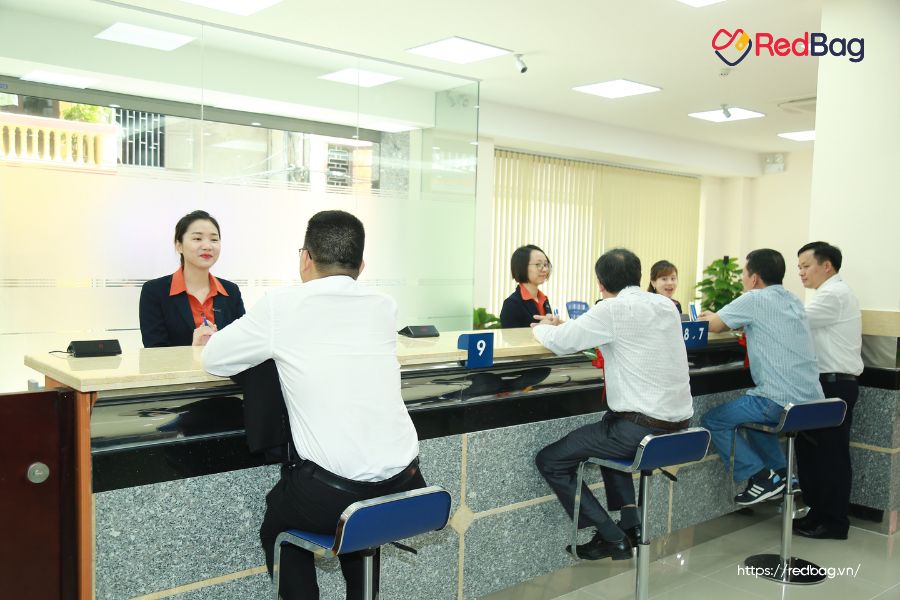 phí thẻ tín dụng sacombank