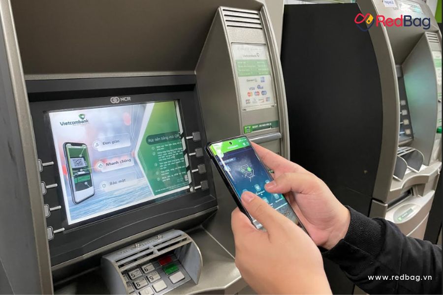 cách rút tiền ở cây atm