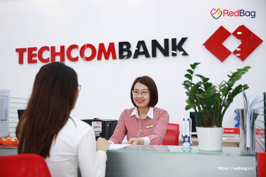 techcombank có làm việc thứ 7 không