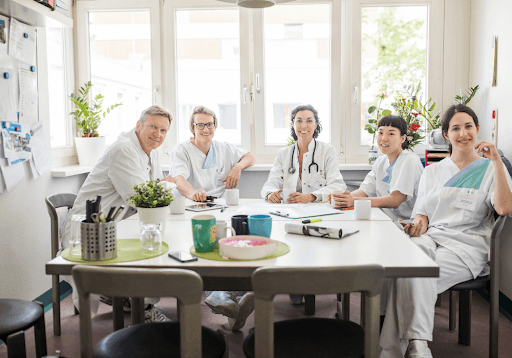 A Guide to Senior Living Facilities Architecture Design 7 senior living facilities for staff | Rising Star Properties