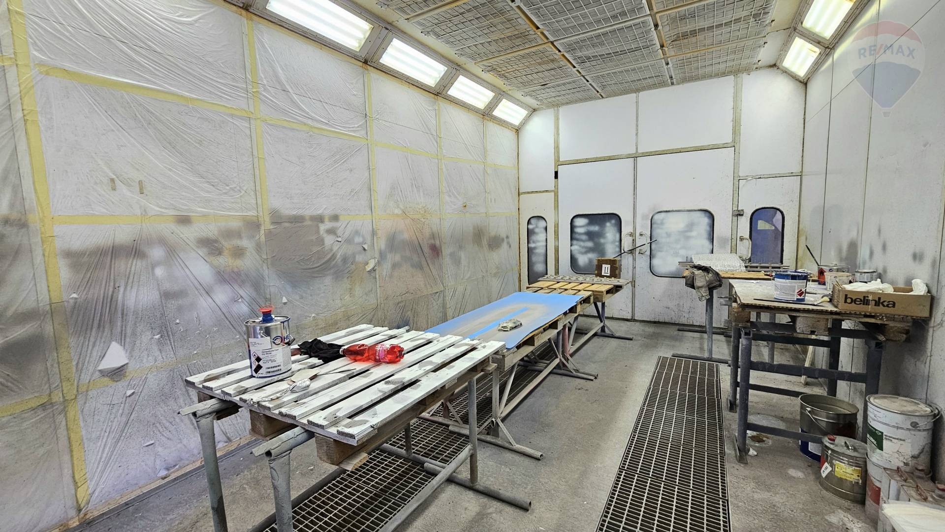 Prenájom haly 115 m² s Lakovacou kabínou, Lukov dvor – Nitra.