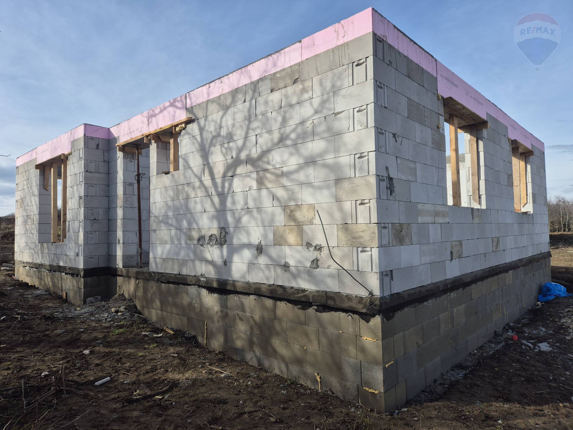 Na predaj RD na pozemku 560 m², Paňa okres Nitra