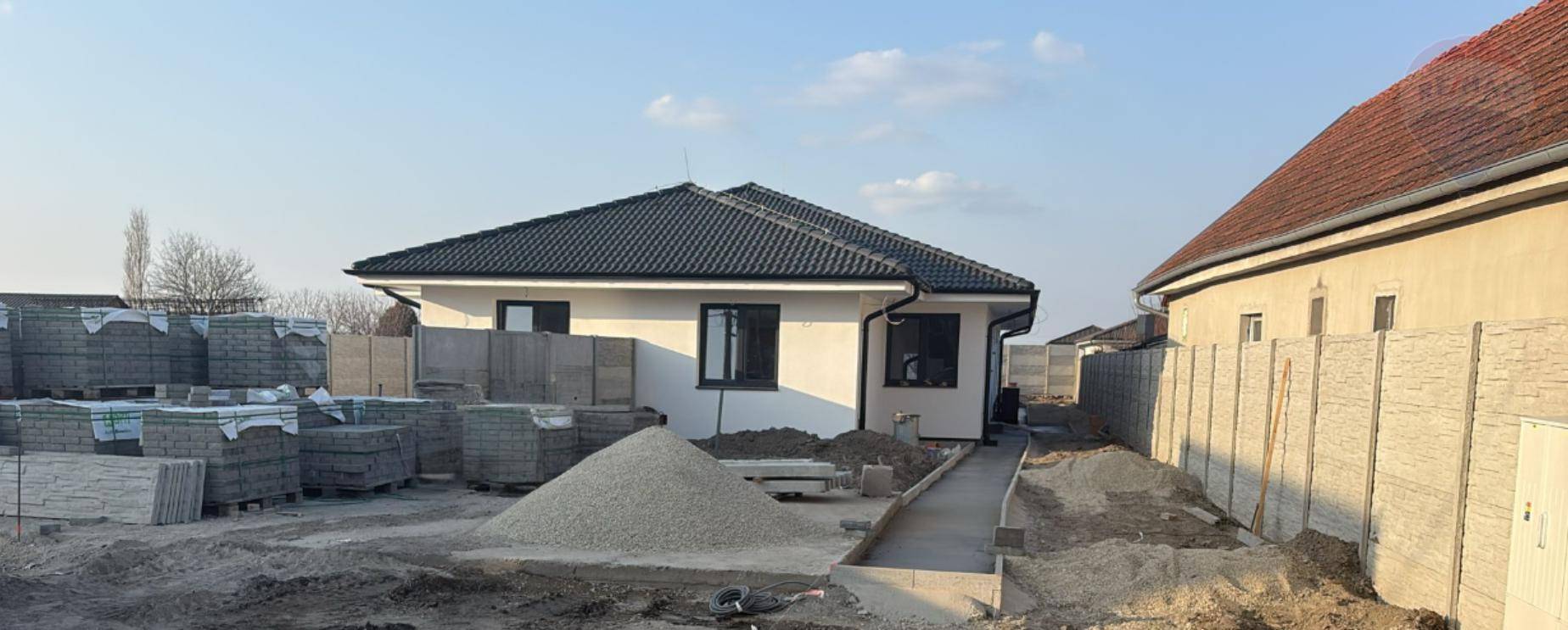 Moderný 4‑izbový rodinný dom - novostavba v štandarde vo Veľkých Úľanoch v dedine – exkluzívne