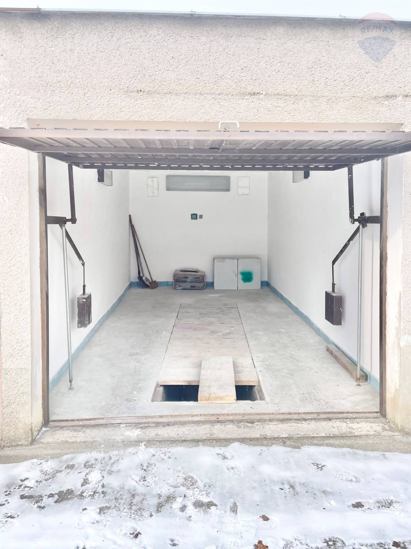 Prenájom: Garáž, Dunajská Streda, Czibóková ulica, 18 m2