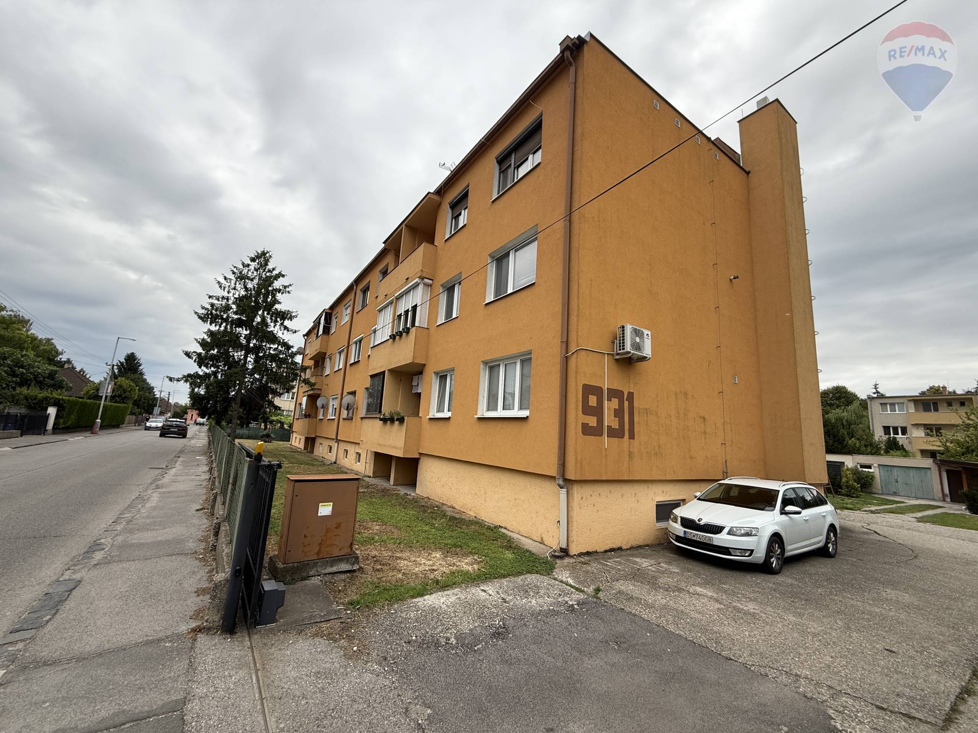 NA PRENÁJOM: 3IZBOVÝ  BYT, DUNAJSKÁ STREDA