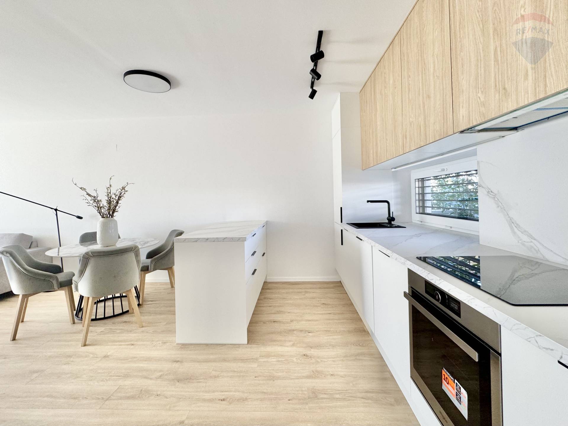 Predaj: Rodinný dom na kľúč, Dunajská Streda, 5 izieb, ÚP123,8 m2, pozemok 262 m2