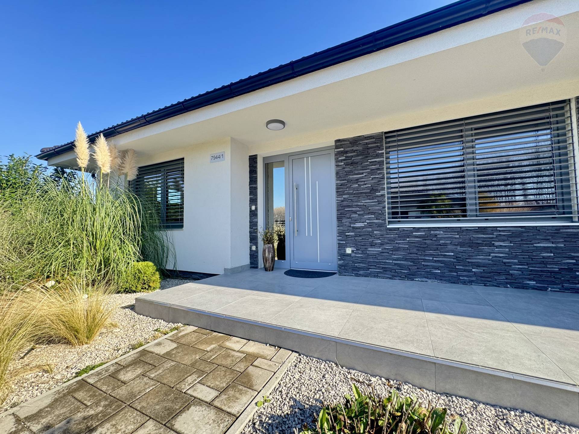 Znížená cena! Predaj rodinného domu, Dunajská Streda, 5 izieb, ÚP 157 m2, pozemok 867 m2 novostavba