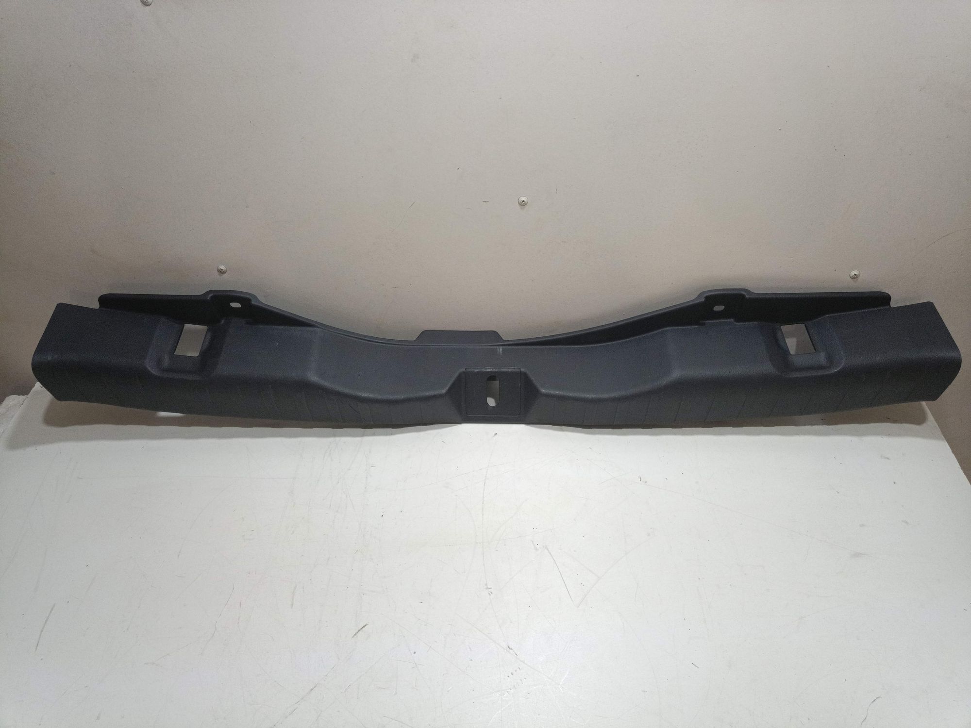 Обшивка багажника центральная Honda CR-V 3