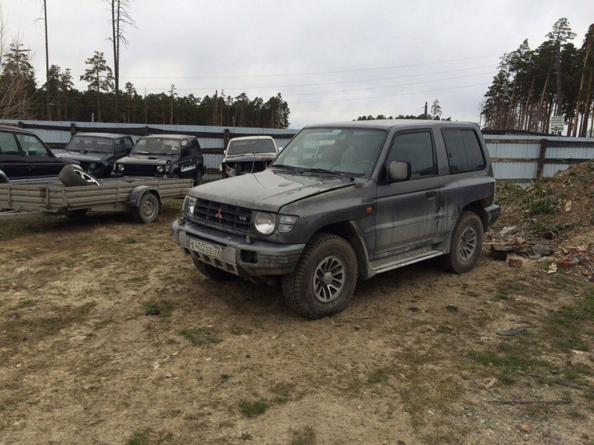 Разбираю паджеро 2. Mitsubishi Pajero 2 Рестайлинг. Запчасти на Паджеро 2. Pajero с разобранным мотором. Разбор Паджеро 4.