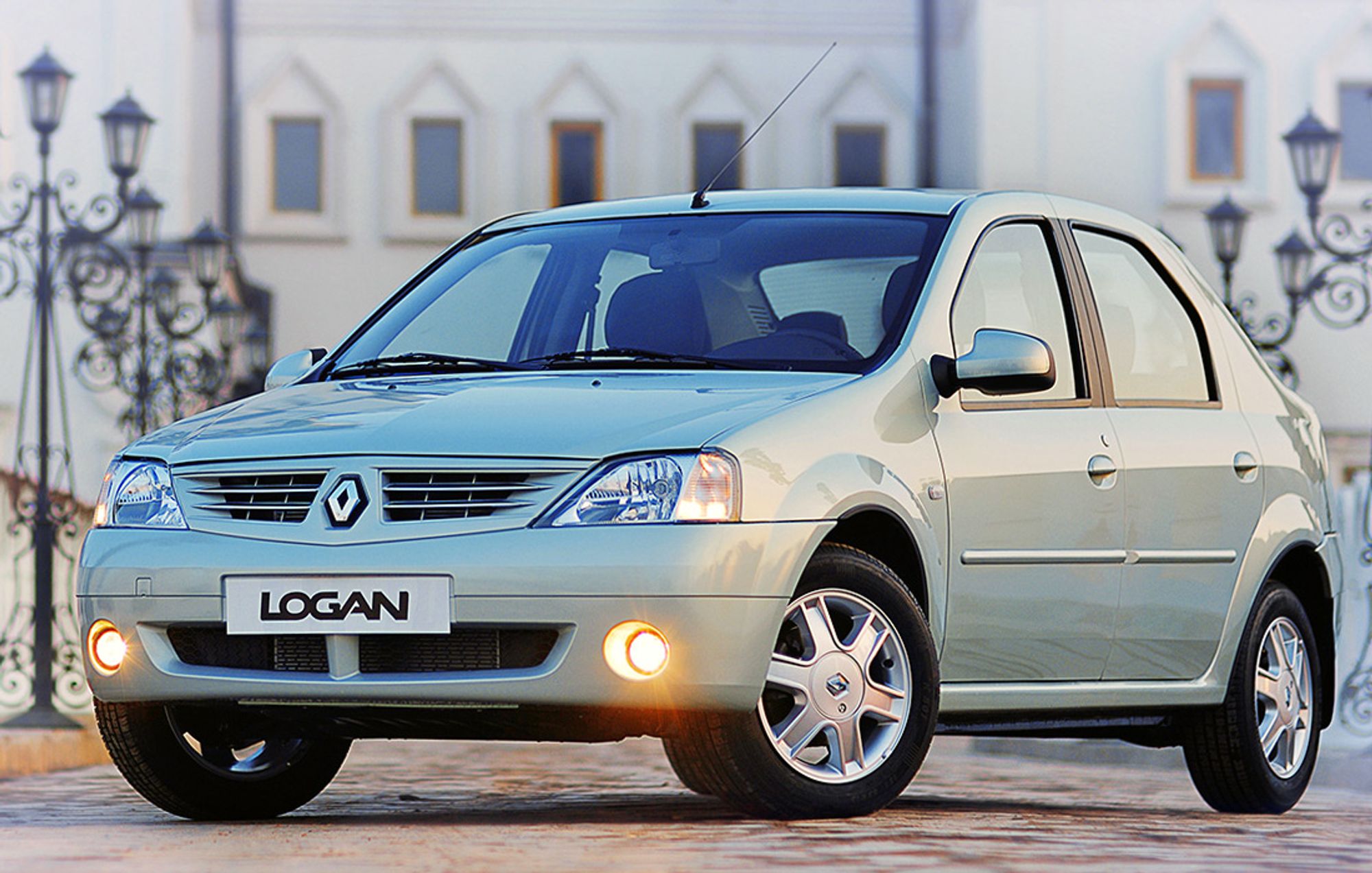 1 июля 2004 г. Renault Logan 1 поколения. Рено Логан 1 поколение. Рено Логан 1.6 1 поколение. Рено Логан 1 поколение 2009.