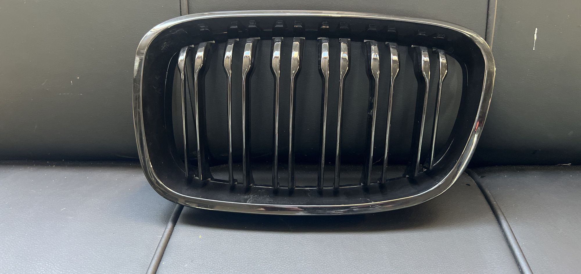 Решетка радиатора Л BMW 1 серии F20 