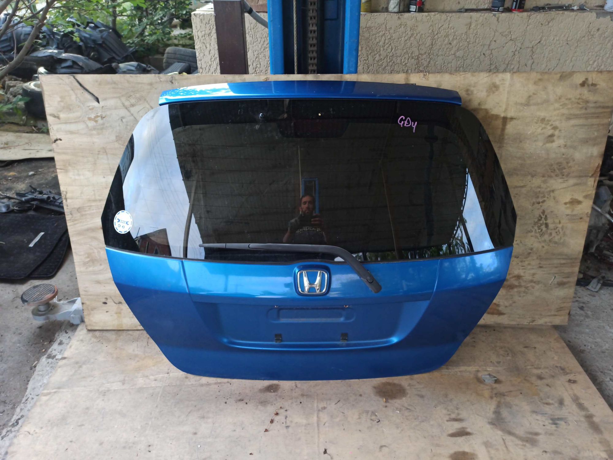 Дверь крышка багажника Honda Fit GD