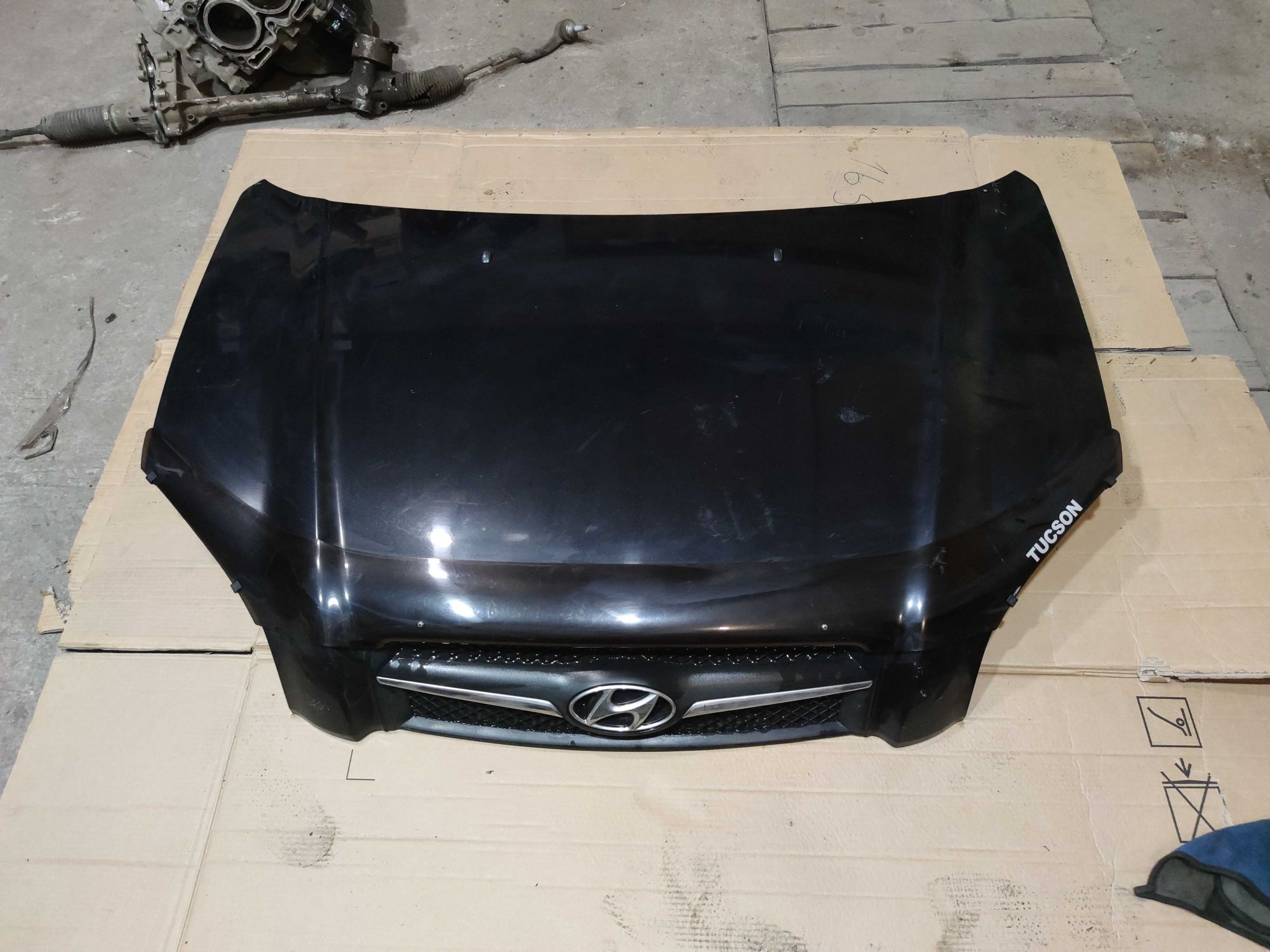 Капот Hyundai Tucson 1 JM 04-10