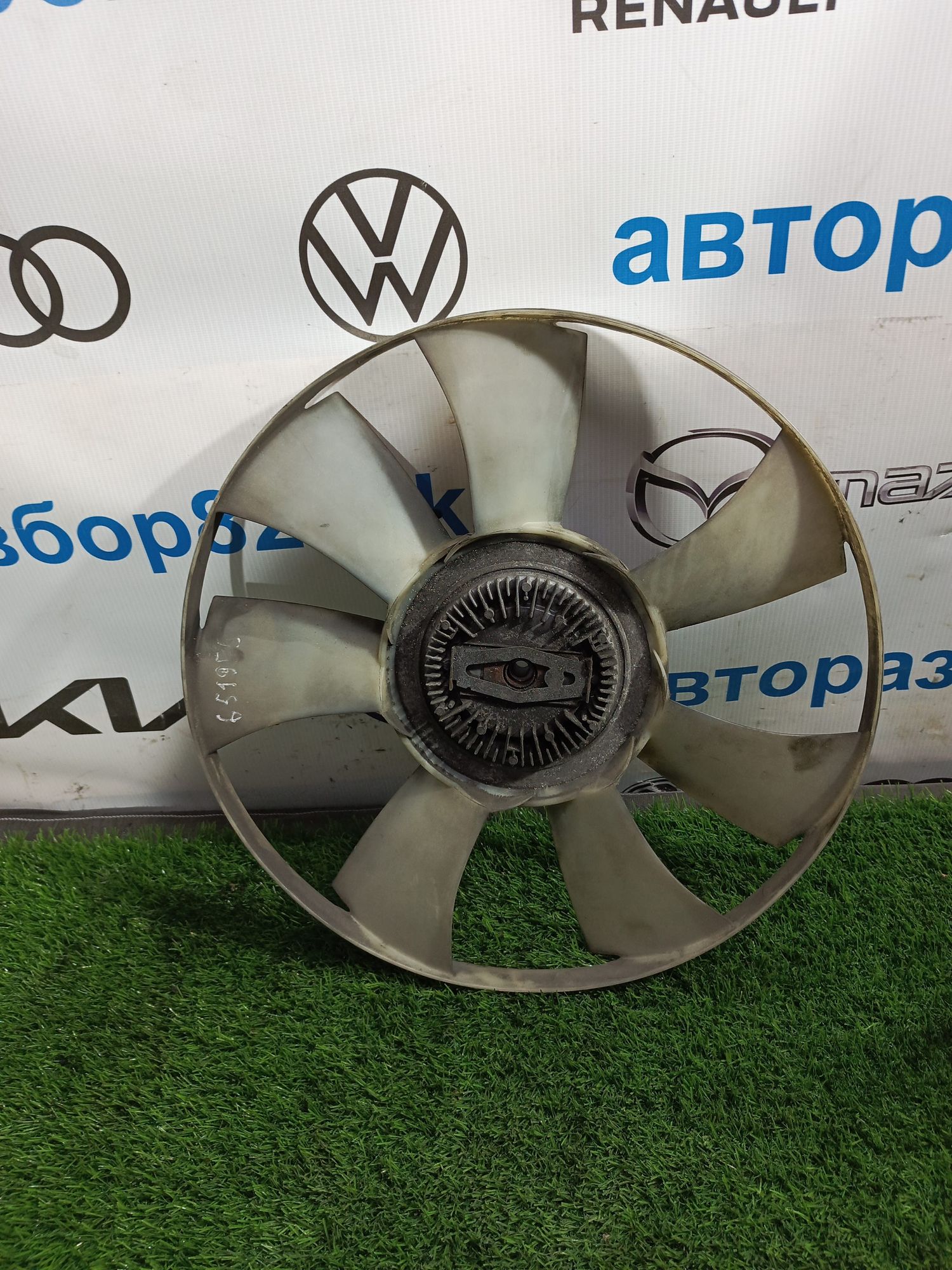 Вентилятор радиатора Mercedes-Benz Sprinter om651