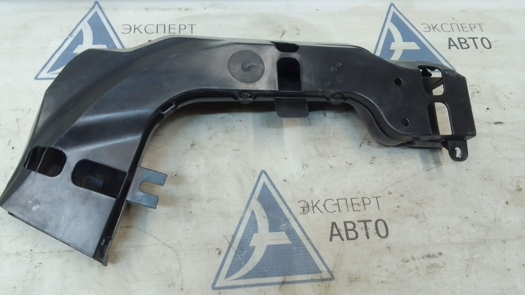 Воздуховоды BMW 7 серия F01/F02/F04 2010