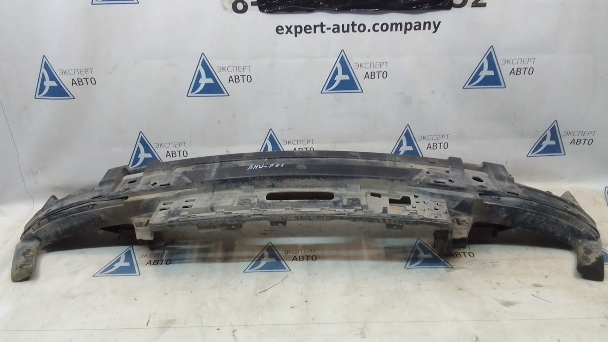 Усилитель заднего бампера BMW 7 F01/F02/F04 2010