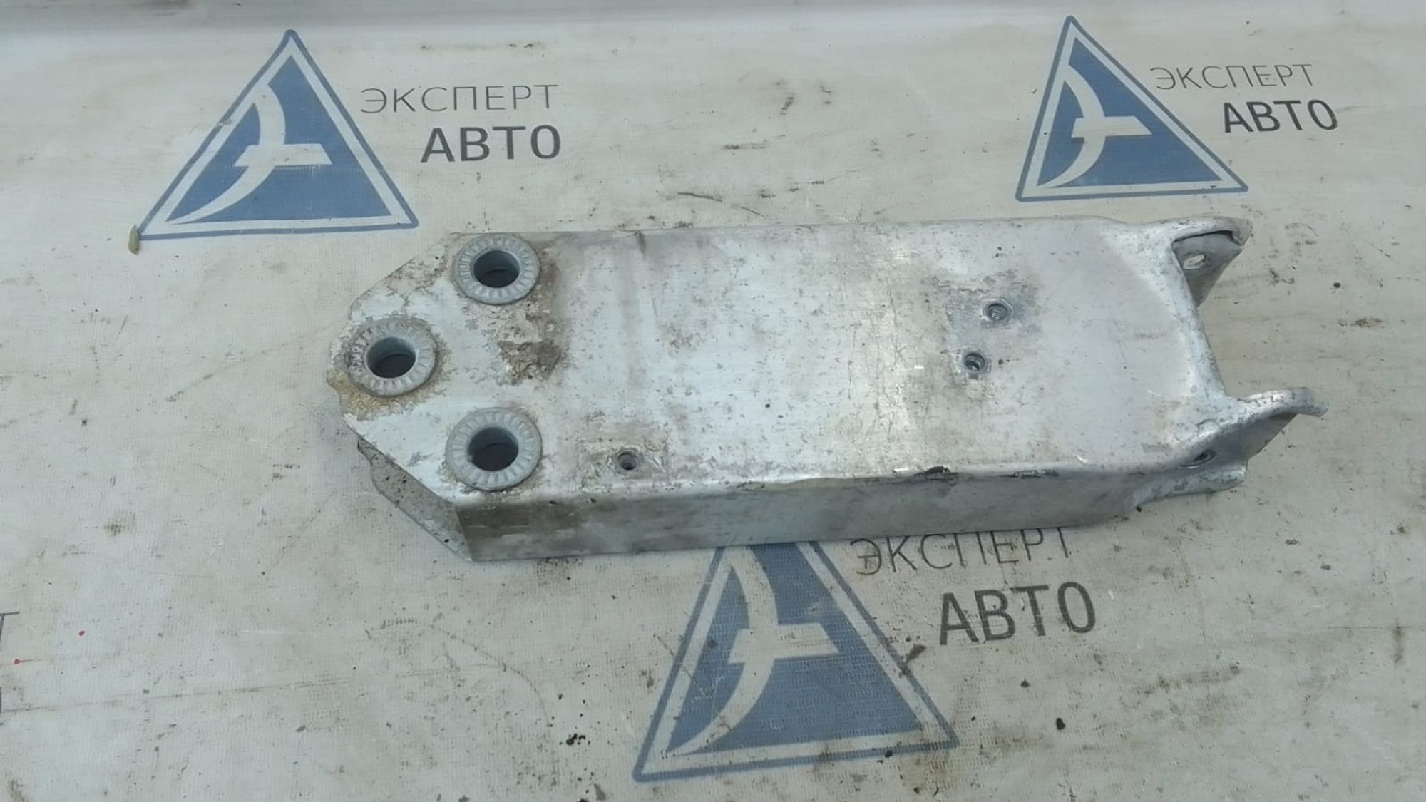 Кронштейн Усилителя бампера BMW 7 F01/F02/F04 2010