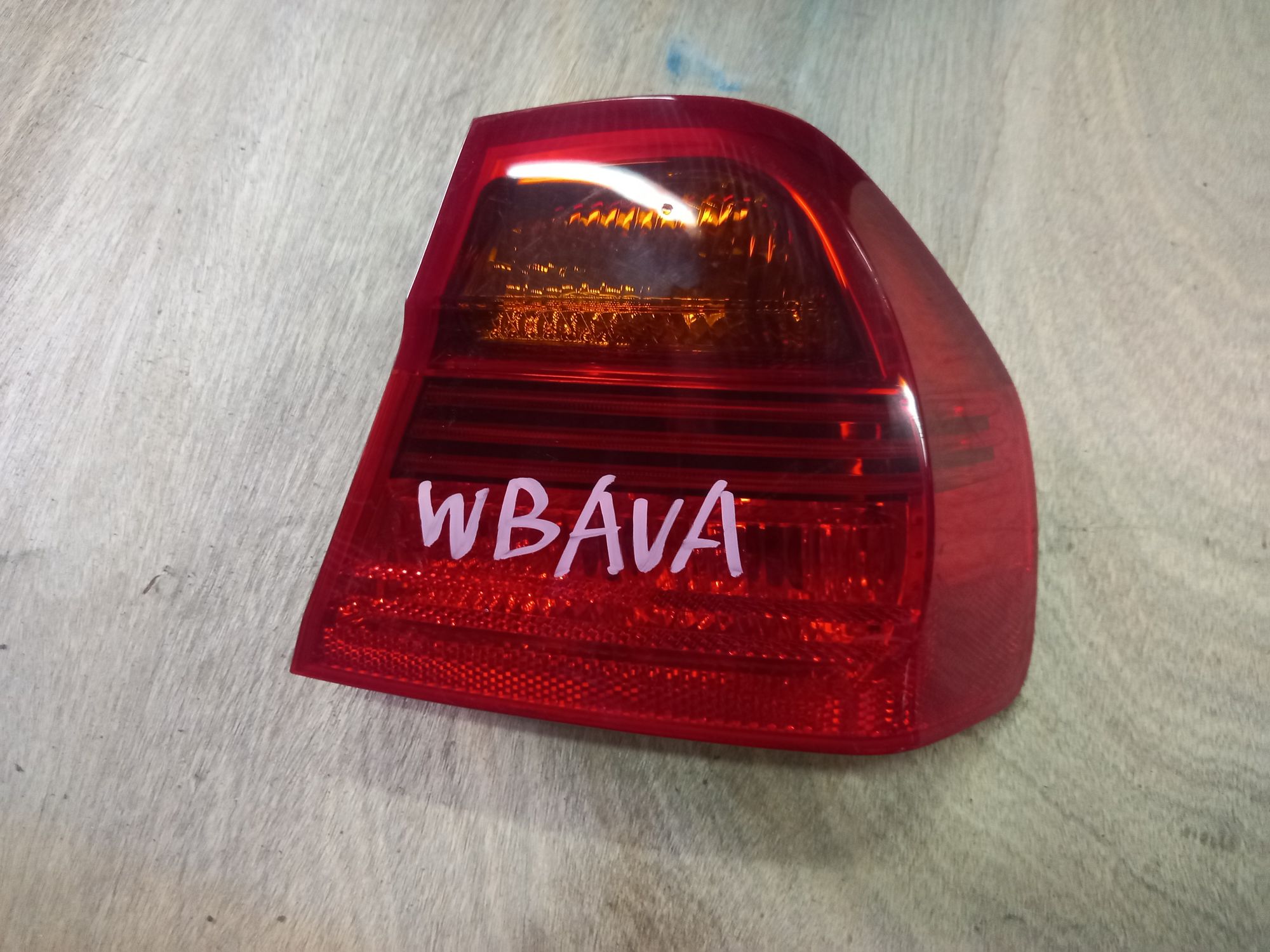 1367 Стоп-сигнал задний правый BMW 3 серия WBAVA