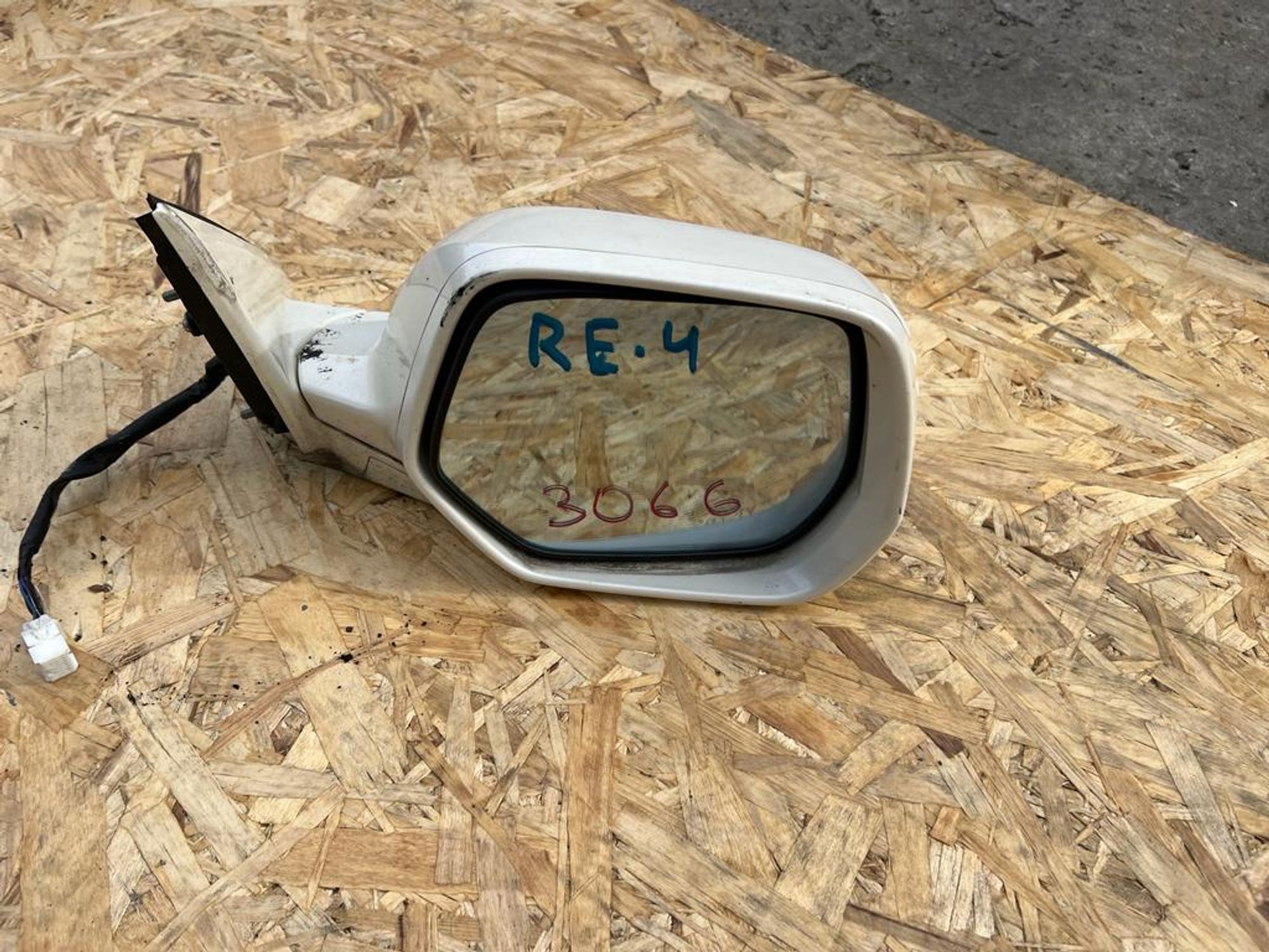 3066 Зеркало заднего вида правое Honda CR-V RE4