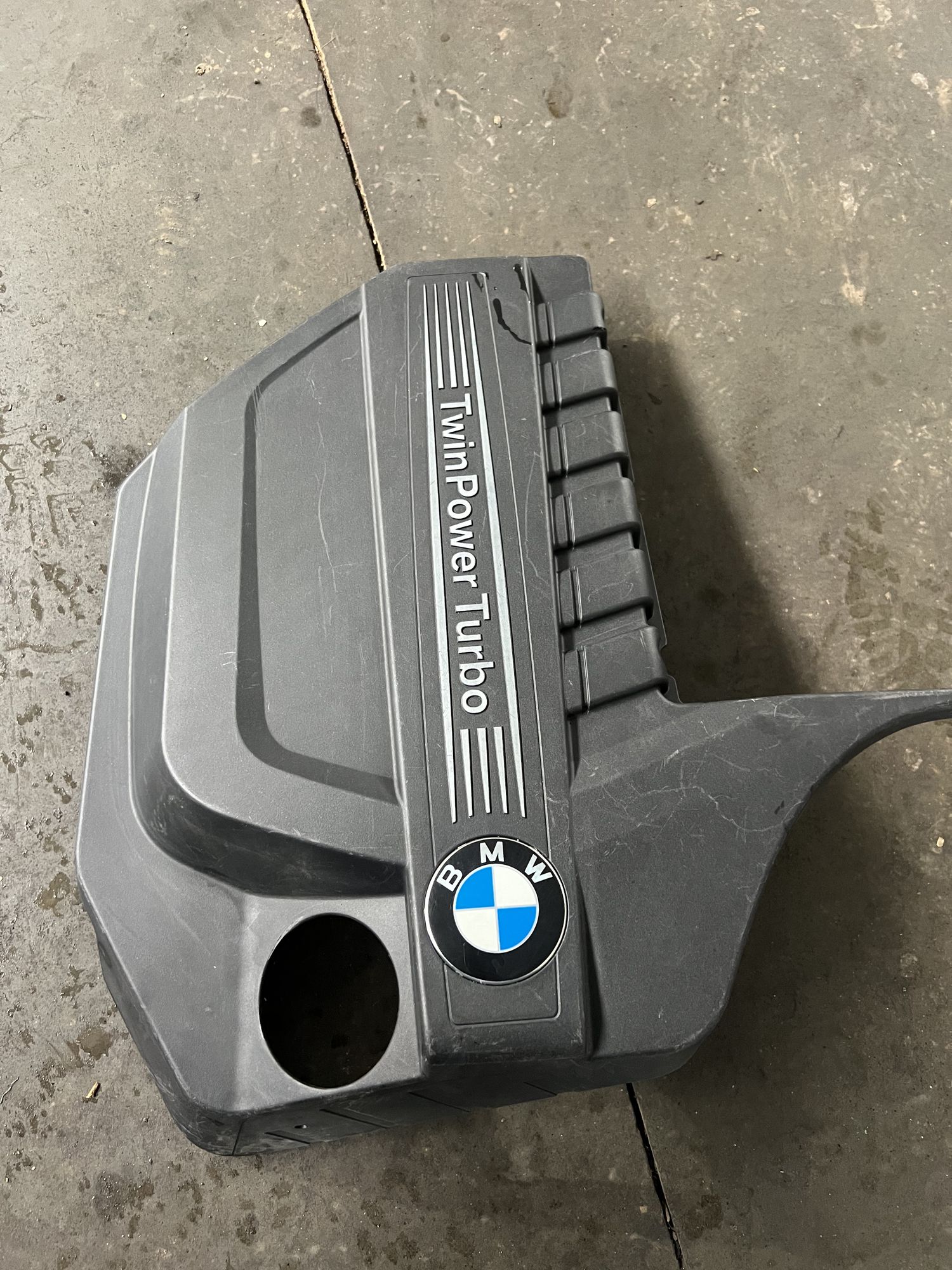 Декоративная крышка двигателя BMW X6 E71