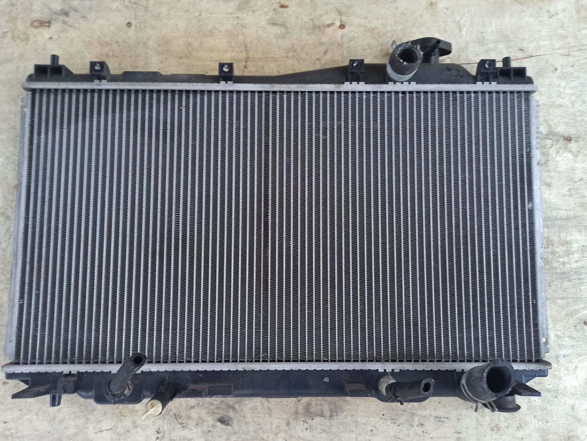 Радиатор охлаждения Honda Civic eu1 es1 