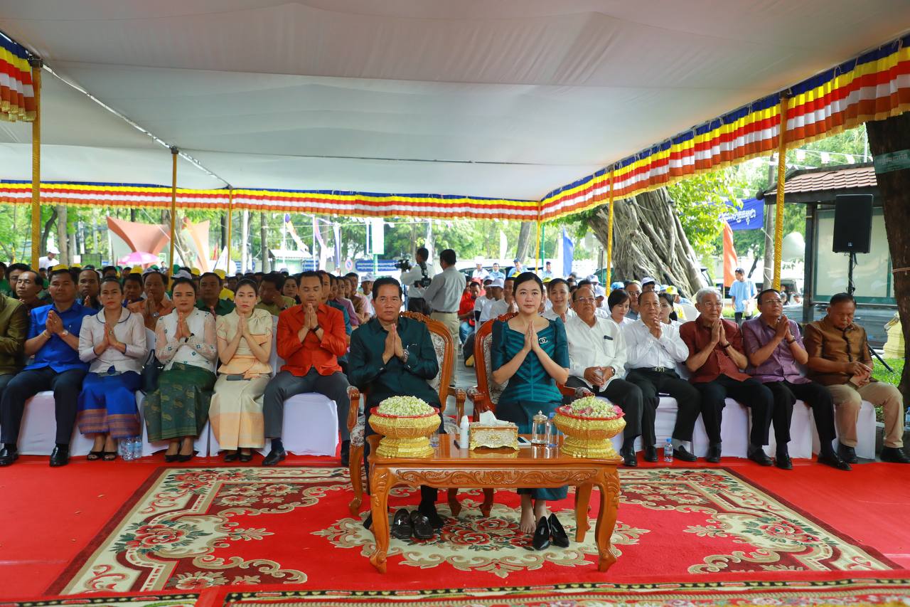 អភិបាលរាជធានីភ្នំពេញបានផ្ដាំផ្ញើដល់កីឡាករកីឡាការិនីអុំទូកទាំងអស់ ត្រូវរក្សាកម្លាំងដើម្បីប្រកួតយកជ័យជំនះ